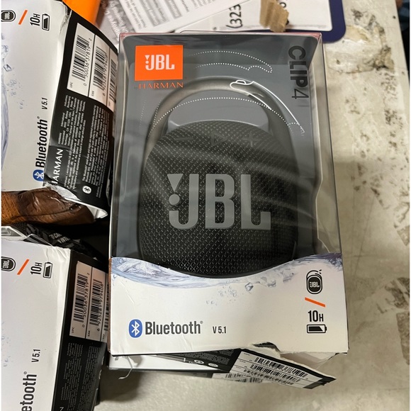 JBL Clip 4 Bluetooth Speaker